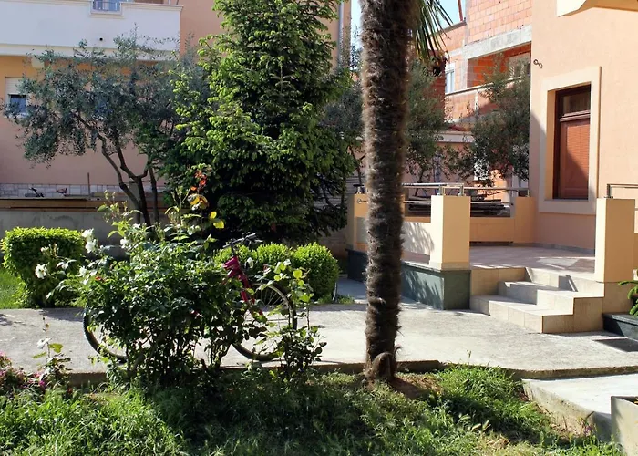 Apartment 6229c